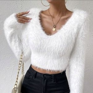 SHEIN Essnce Solid V Neck Crop Fuzzy Sweater